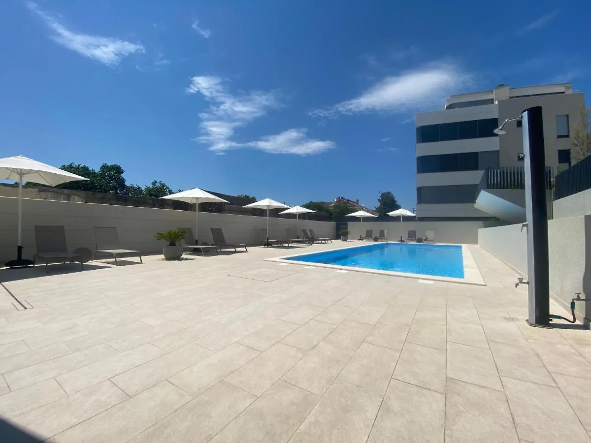 The View Luxury Residence With Pool Apartman